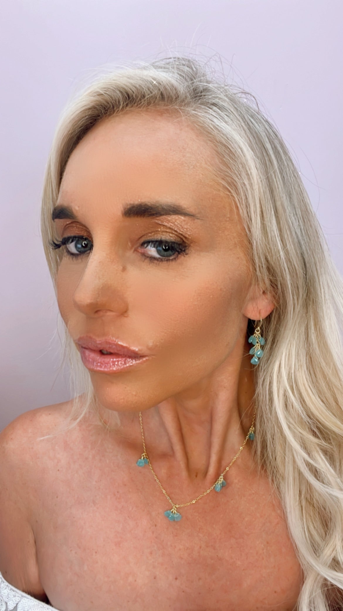 Chalcedony Gold Cluster Necklace - RoshelLuxe.com