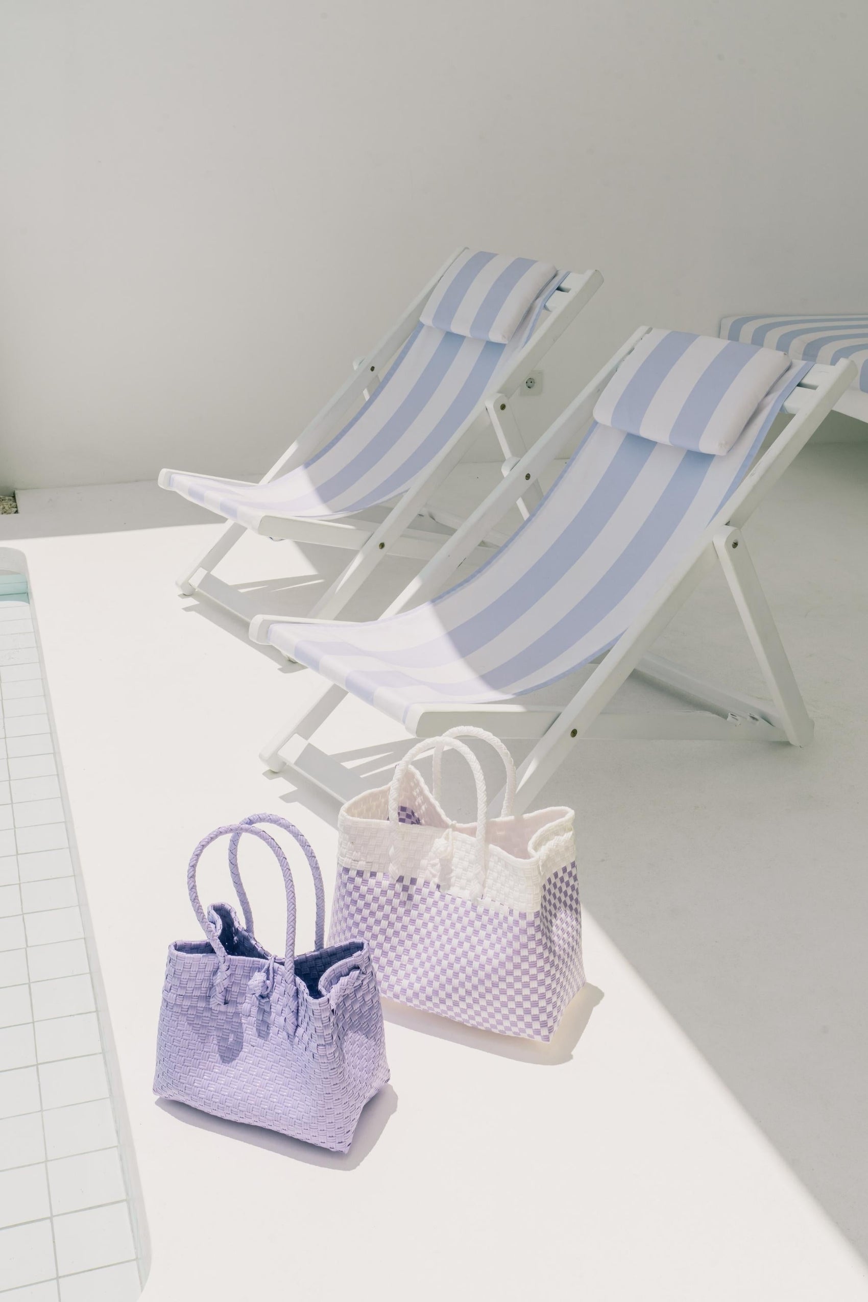 Lola Recycled Plastic Woven Tote Large - White and Lite Purple Checker - RoshelLuxe.com