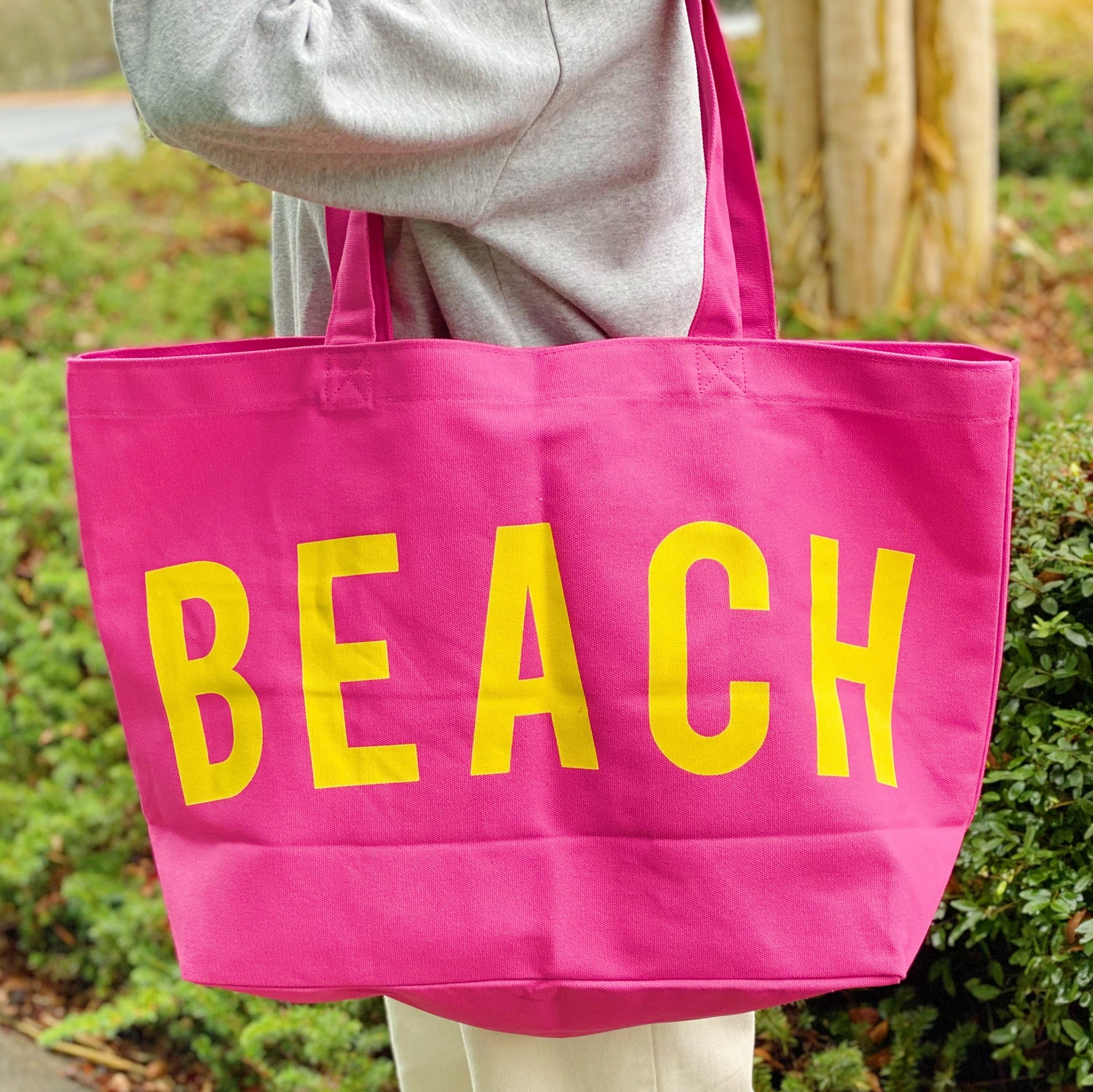Well Made Beach Canvas Tote - RoshelLuxe.com