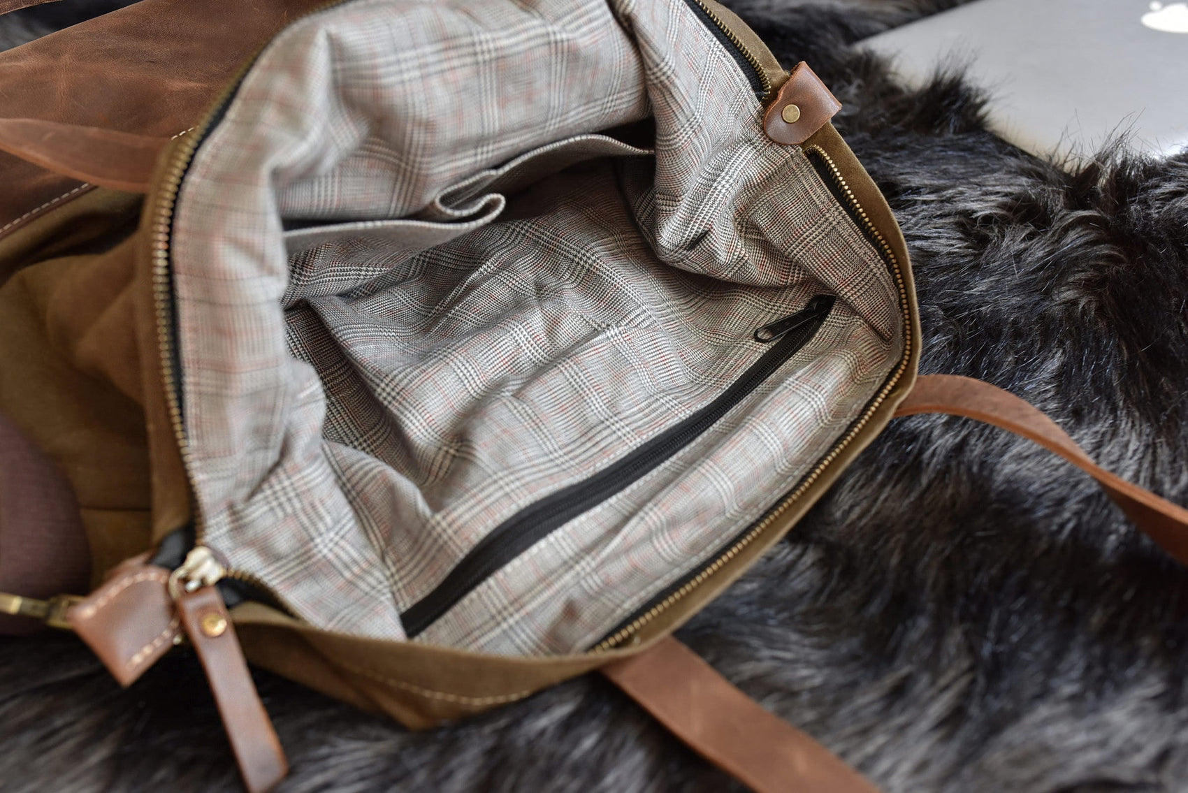 Boyfriend Tote Canvas - RoshelLuxe.com