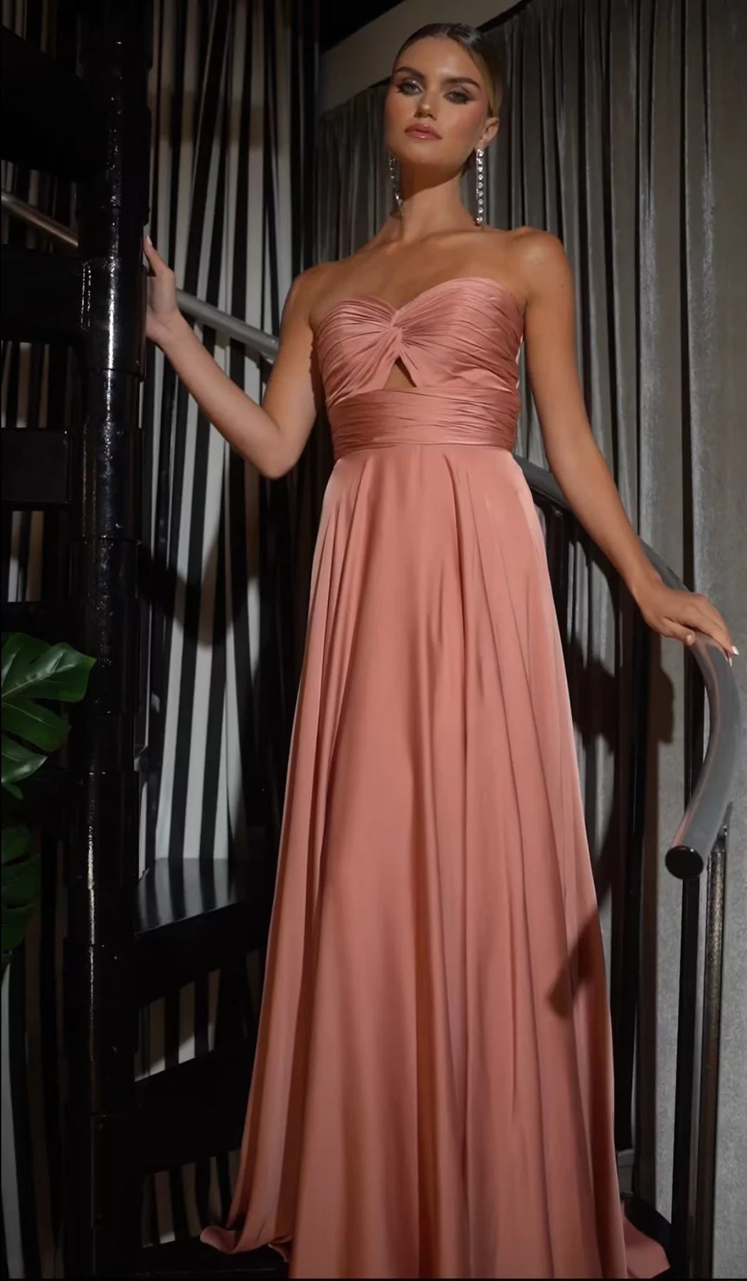 Strapless A-Line Satin Keyhole Dress - RoshelLuxe.com