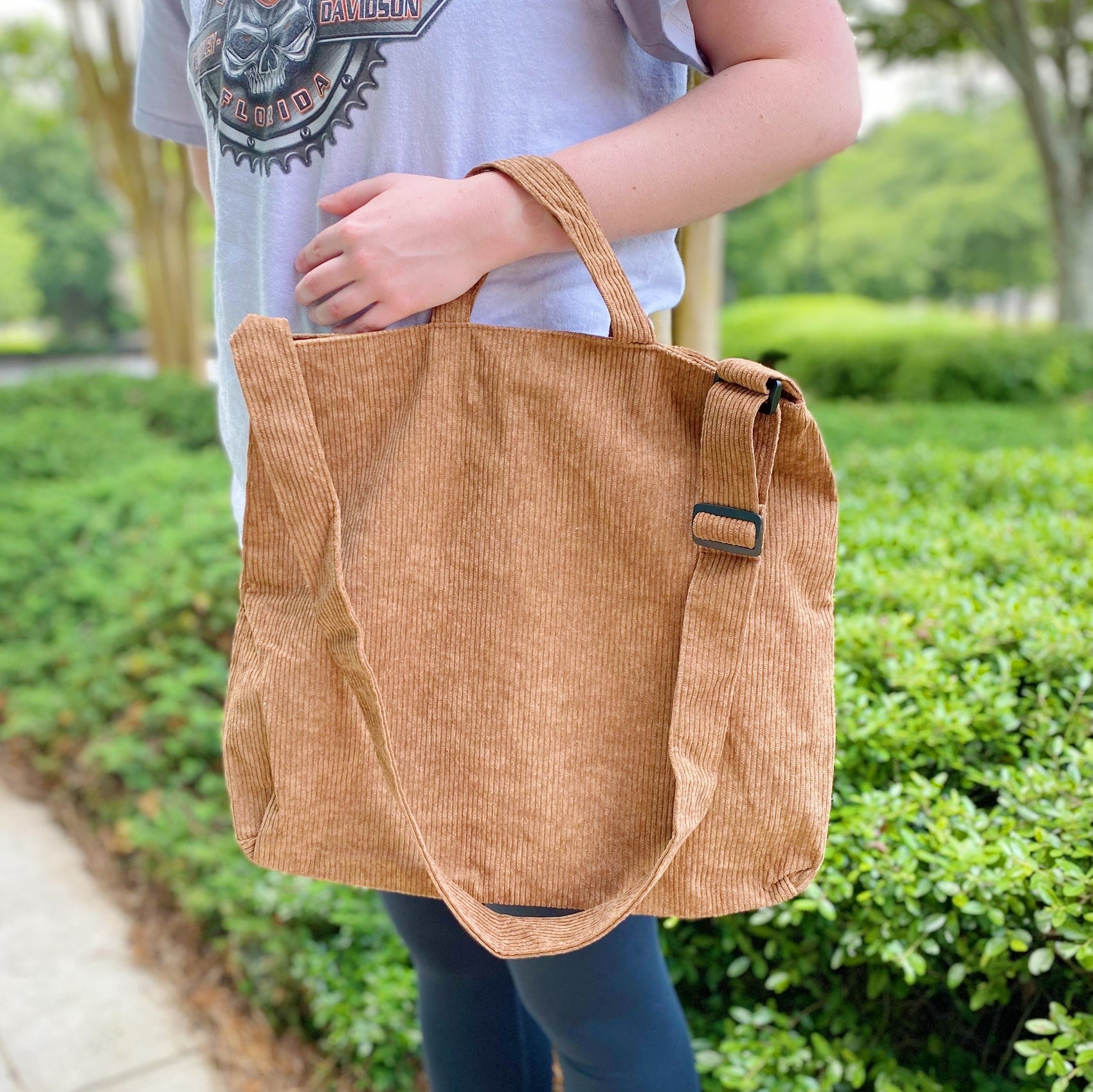 Everyday Corduroy Tote - RoshelLuxe.com