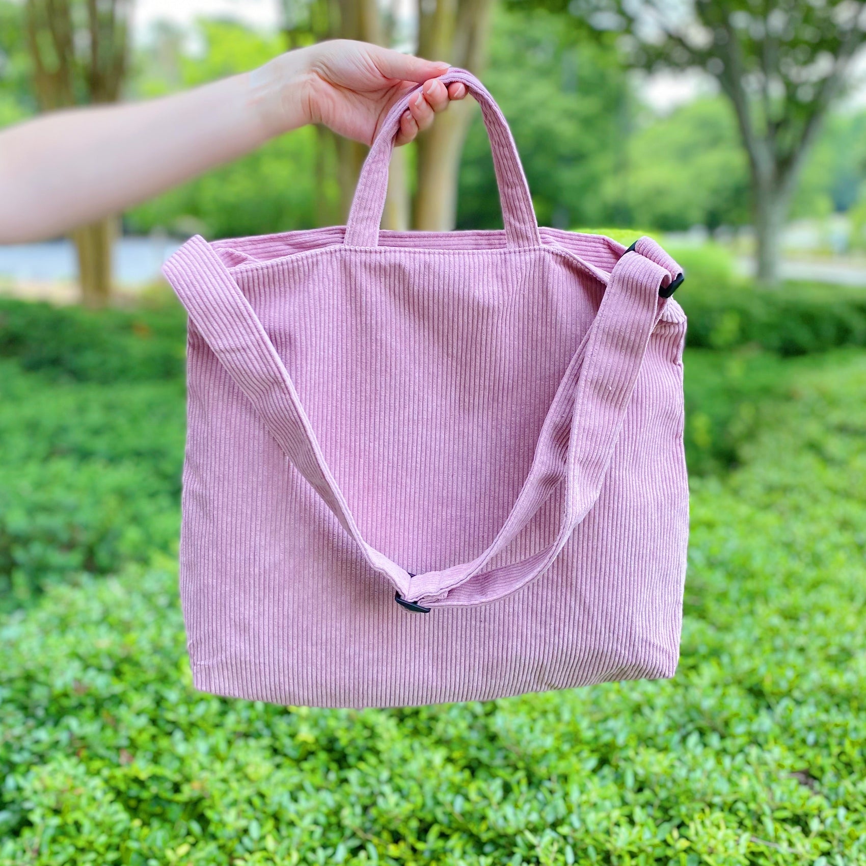 Everyday Corduroy Tote - RoshelLuxe.com
