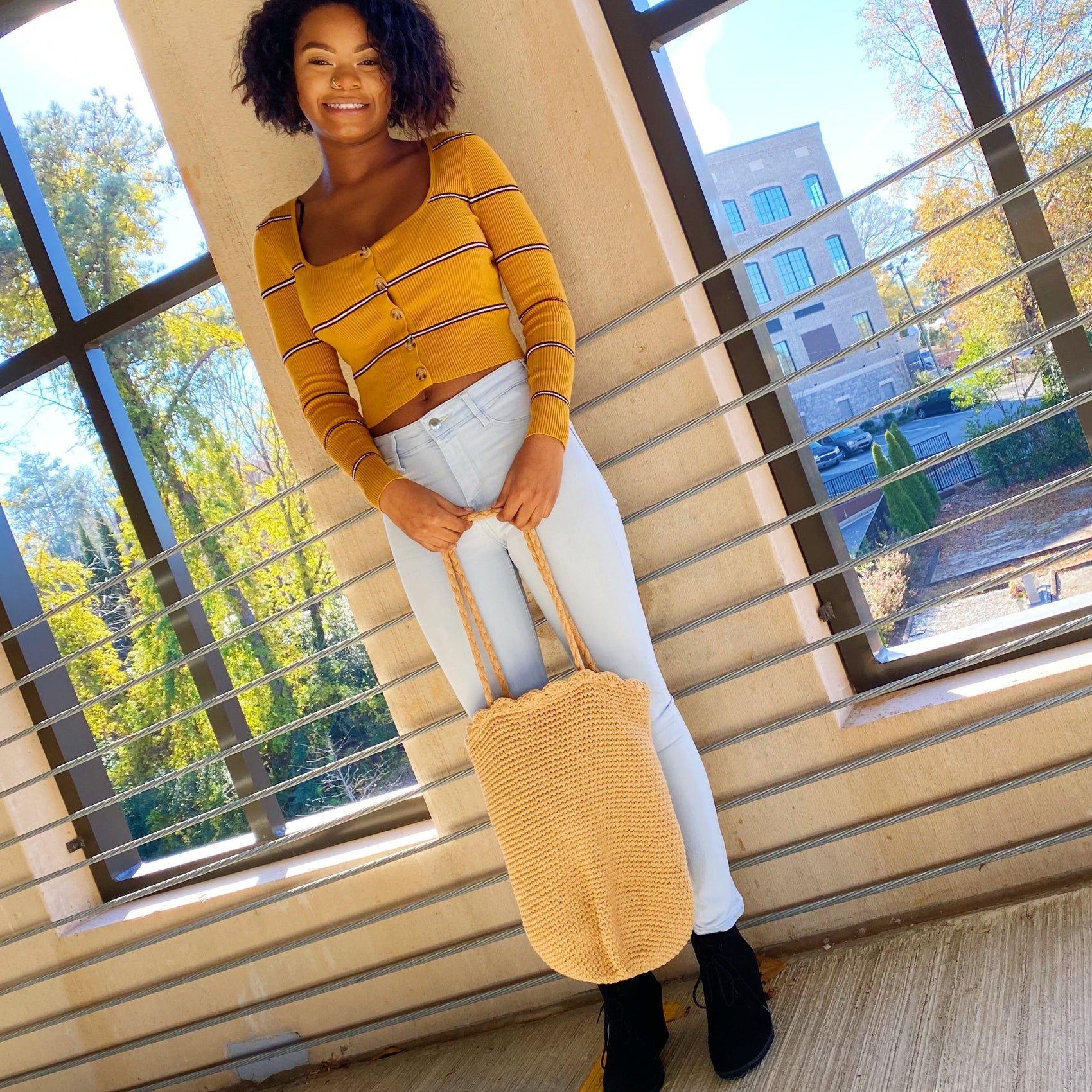 Knitted Scalloped Edge Tote - RoshelLuxe.com