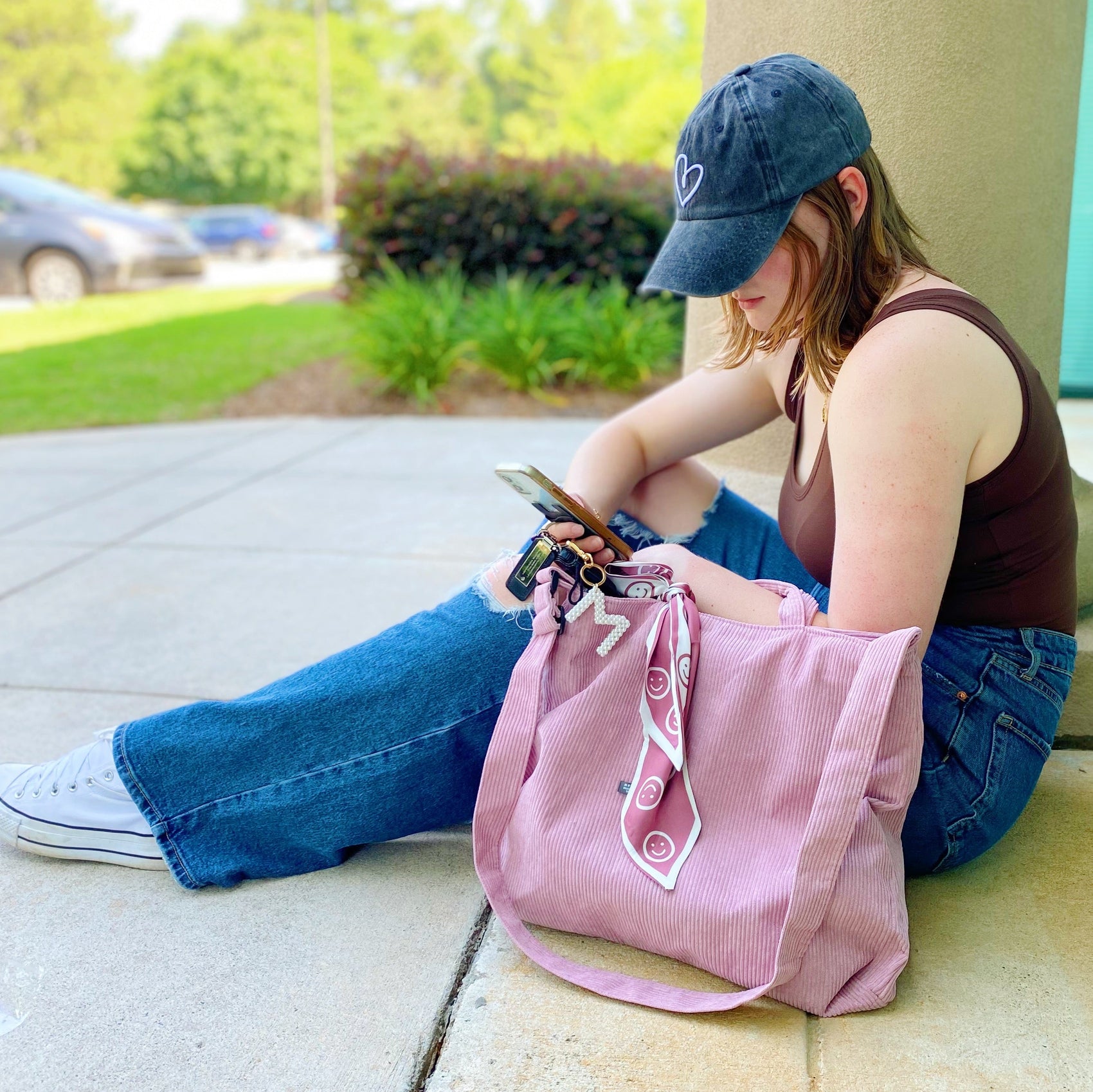 Everyday Corduroy Tote - RoshelLuxe.com
