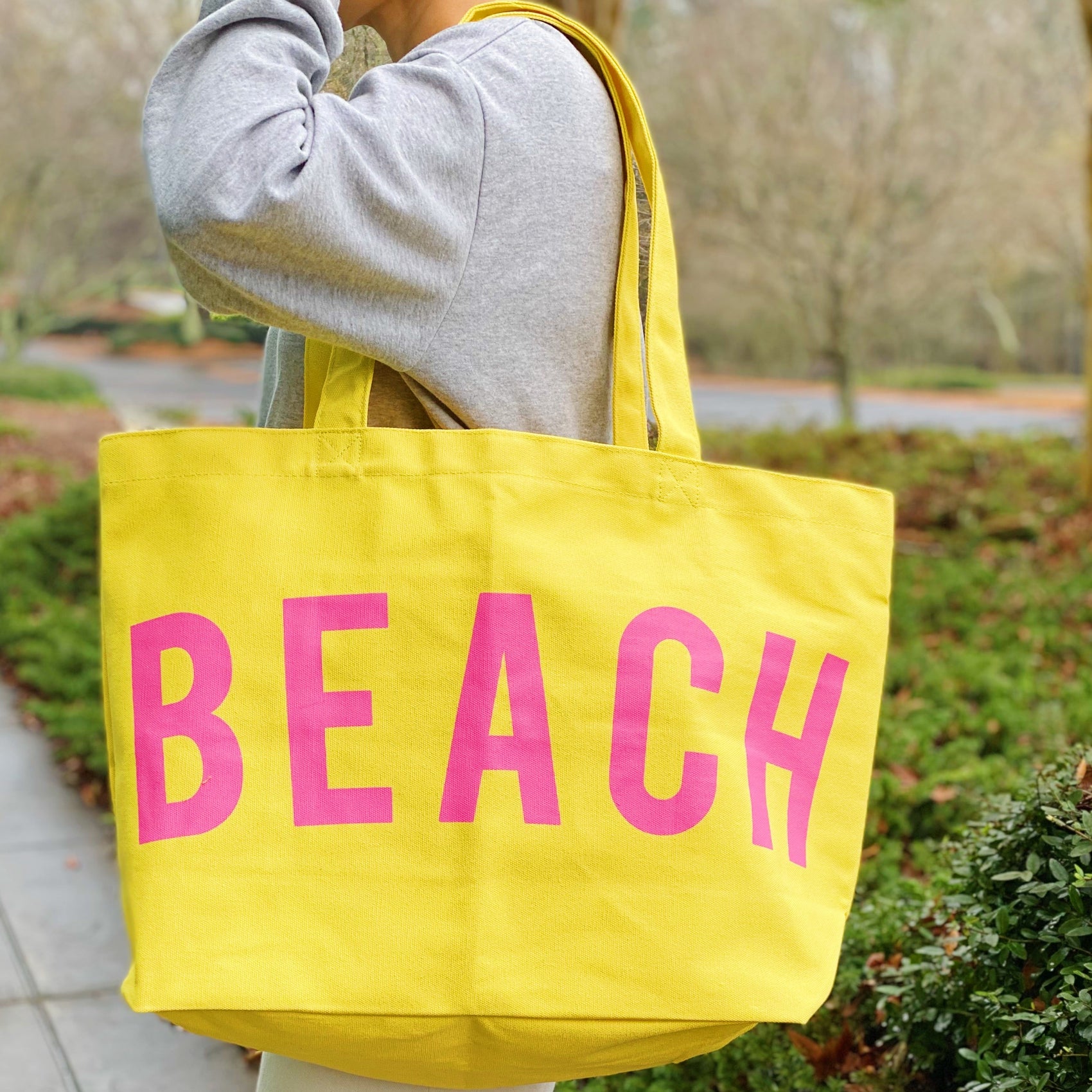Well Made Beach Canvas Tote - RoshelLuxe.com