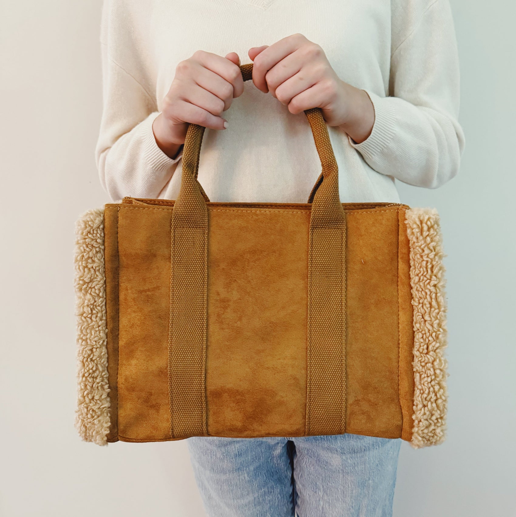 The Tote Crossbody Bag With Handles - RoshelLuxe.com