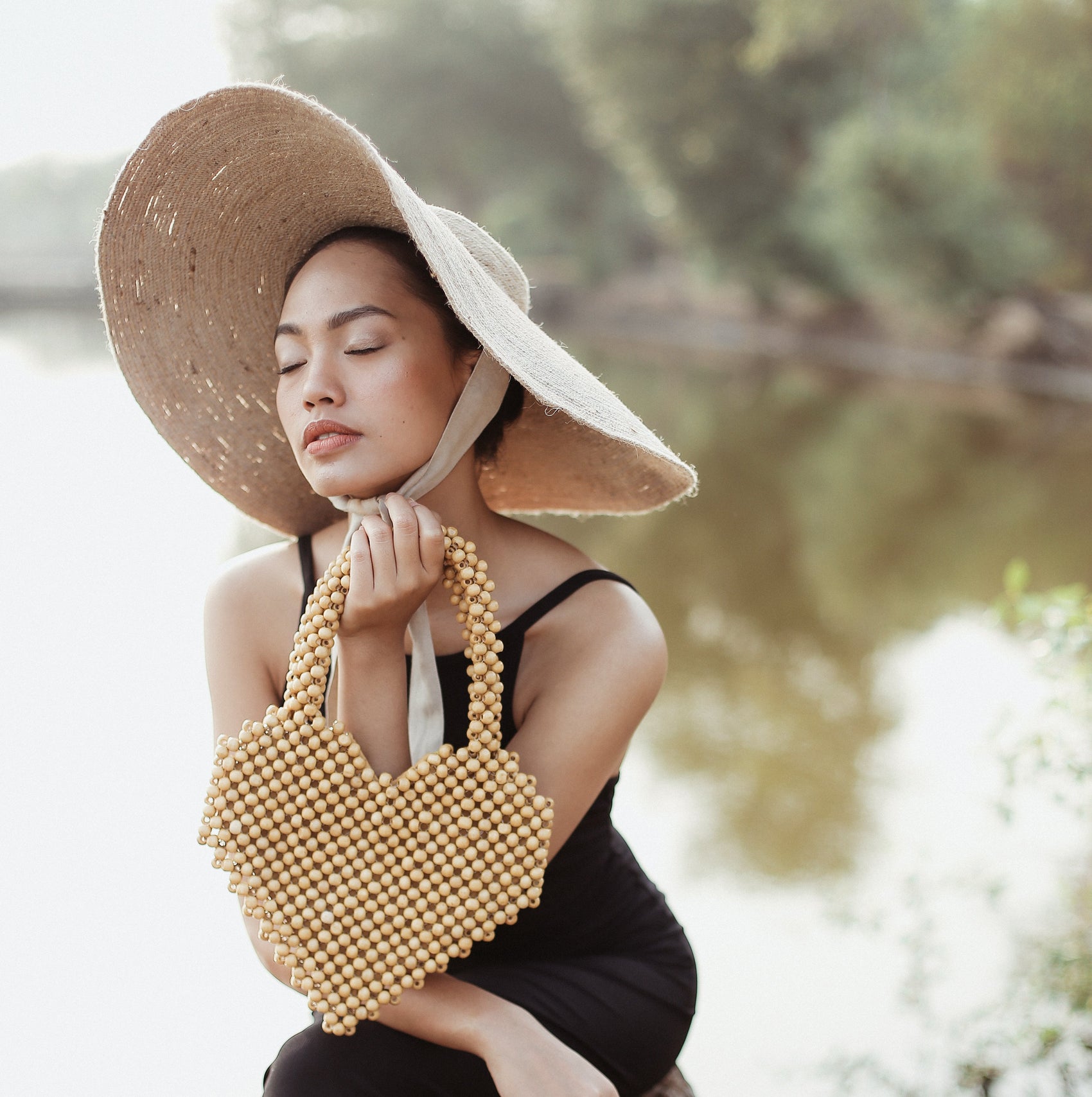 Hati Heart Wood-Beaded Tote Bag - RoshelLuxe.com