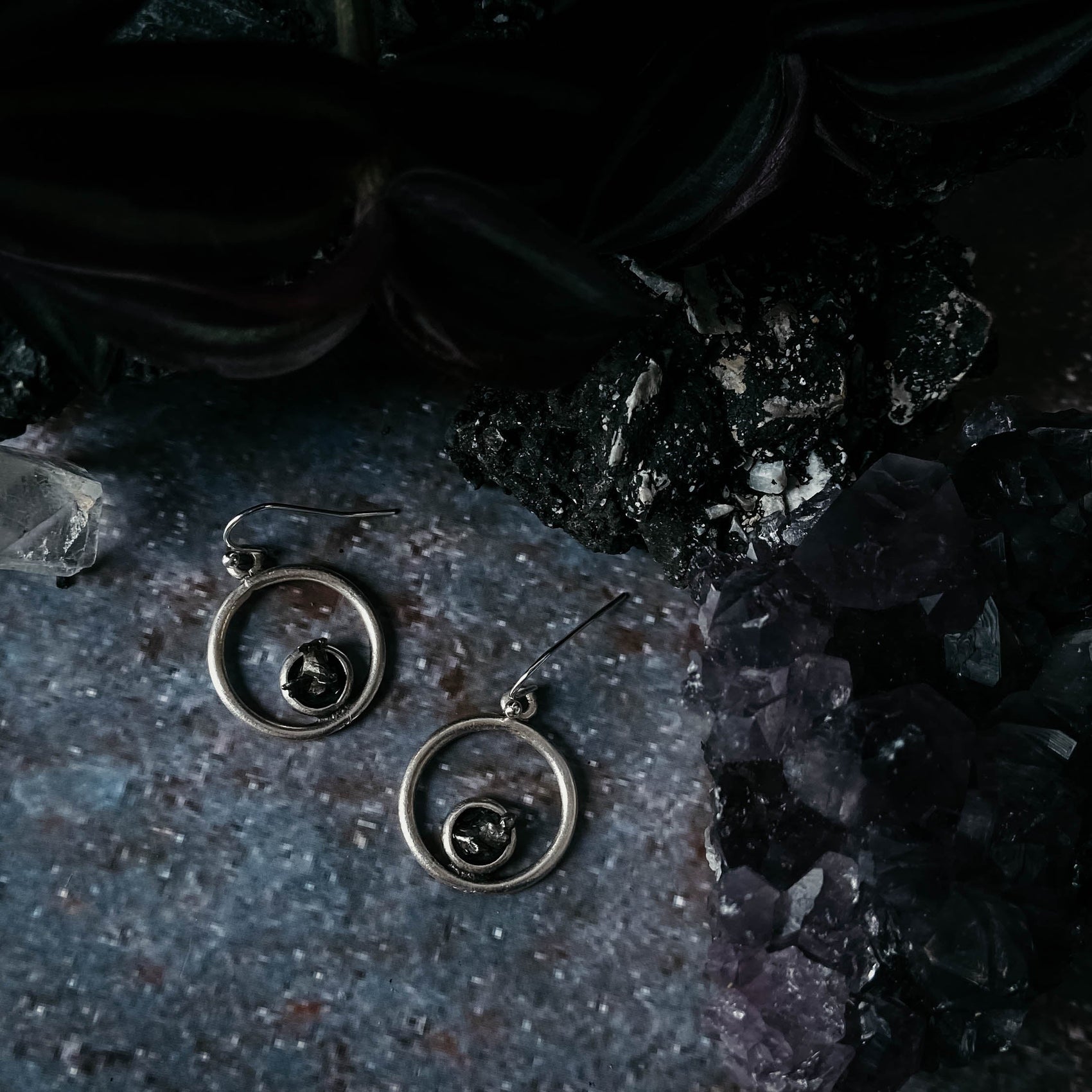 Circle Silver Earrings with Raw Meteorite - RoshelLuxe.com