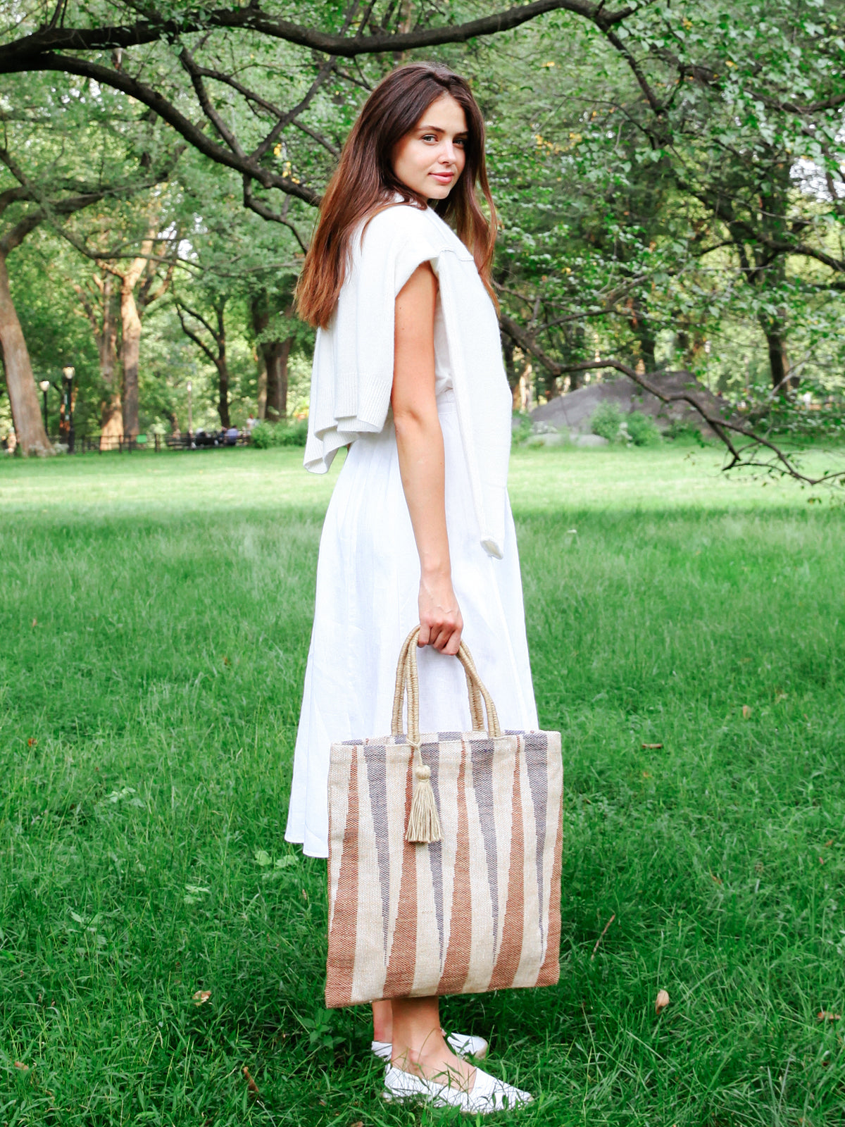 Maja Jute Tote Bag - RoshelLuxe.com