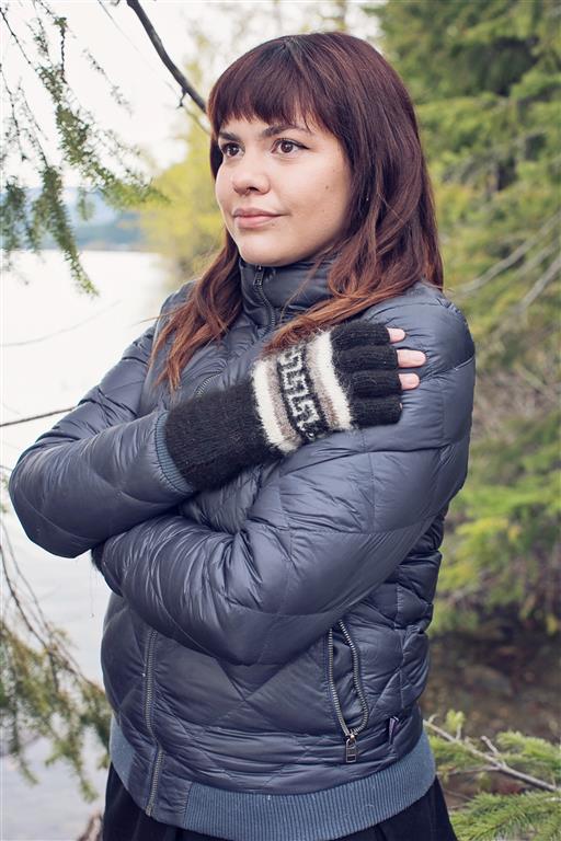 Brushed Pattern Fingerless Alpaca Gloves - RoshelLuxe.com