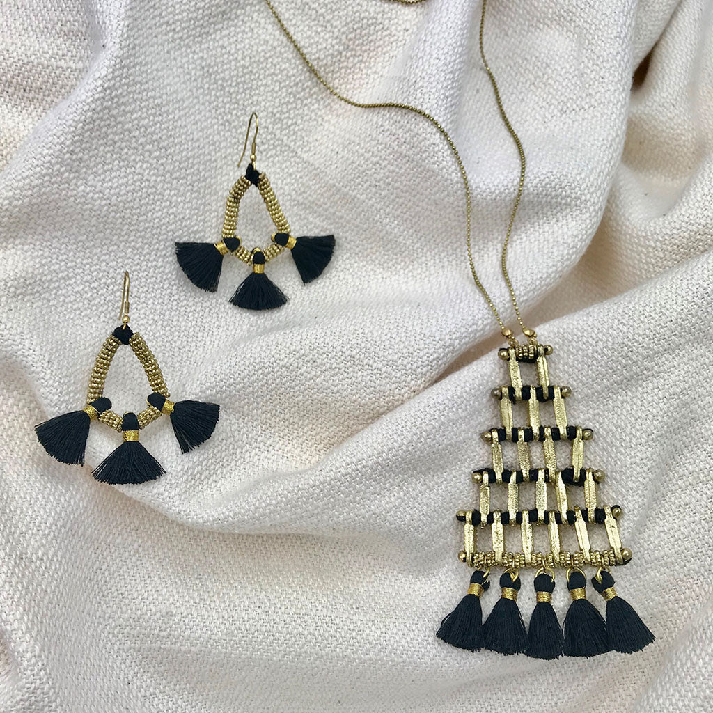 Kai Pyramid Necklace - RoshelLuxe.com