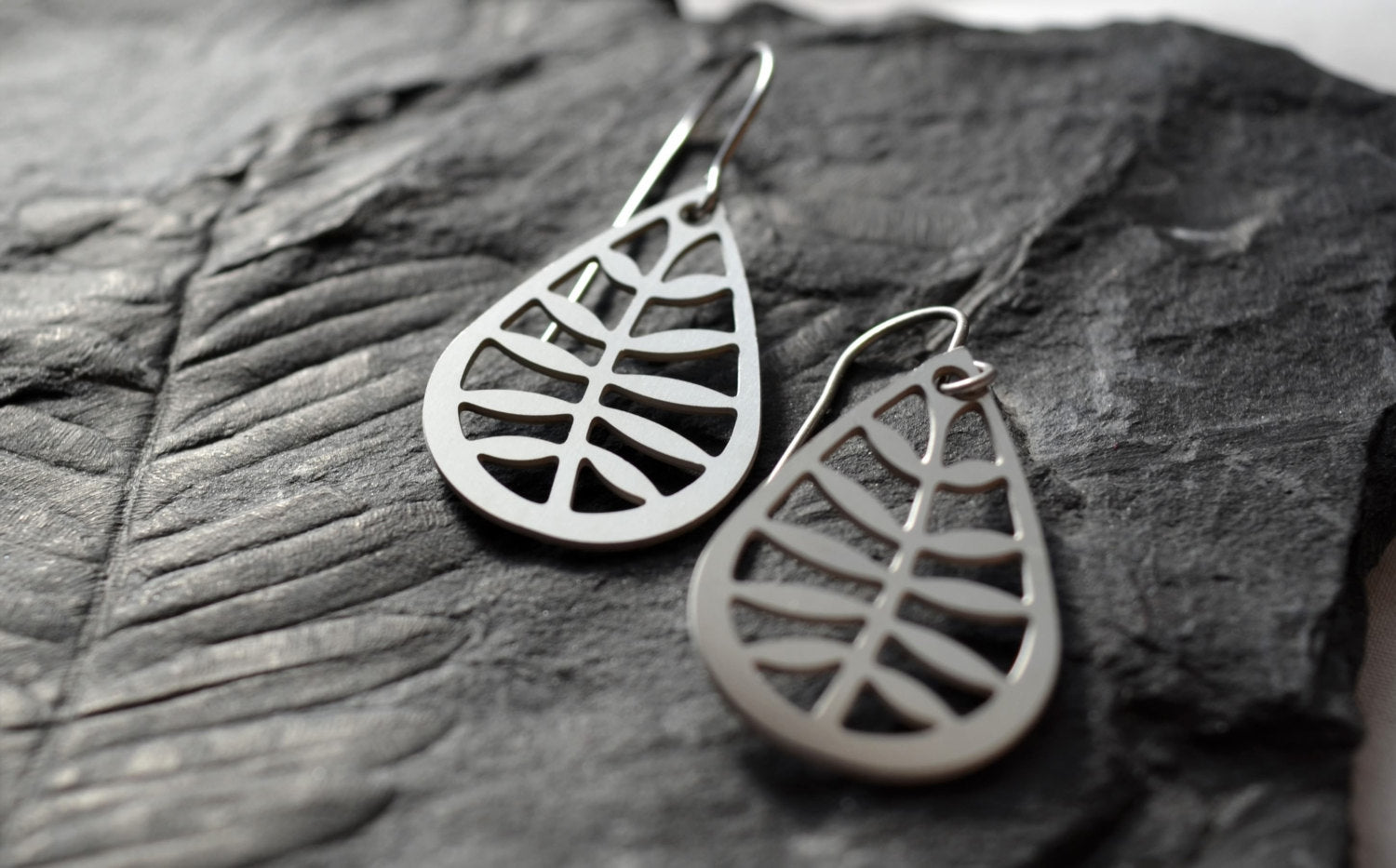 Leafy Earrings in stainless steel - RoshelLuxe.com