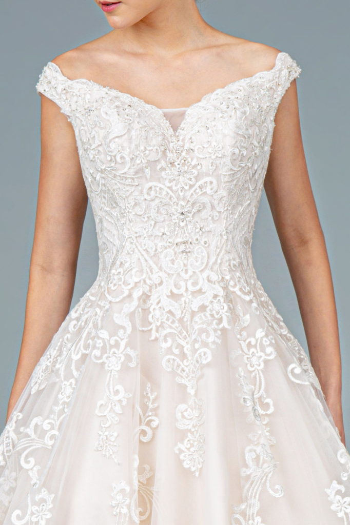 Embroidery Embellished Mesh A-Line Wedding Gown w/ Tail - RoshelLuxe.com