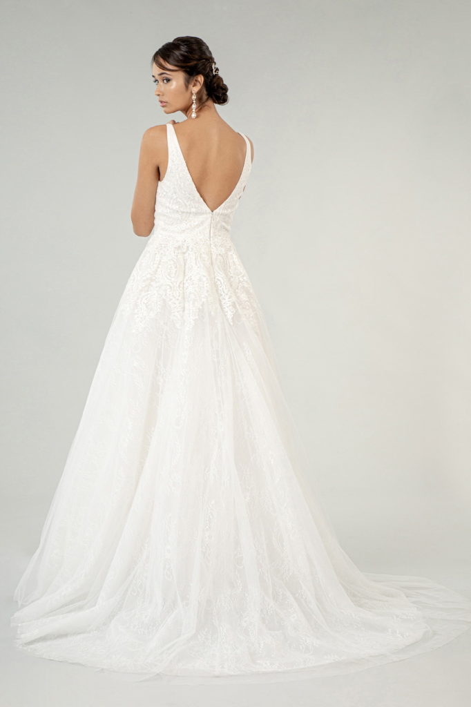 V-Neck Embroidery Mesh Wedding Gown w/ Lace Lining - RoshelLuxe.com