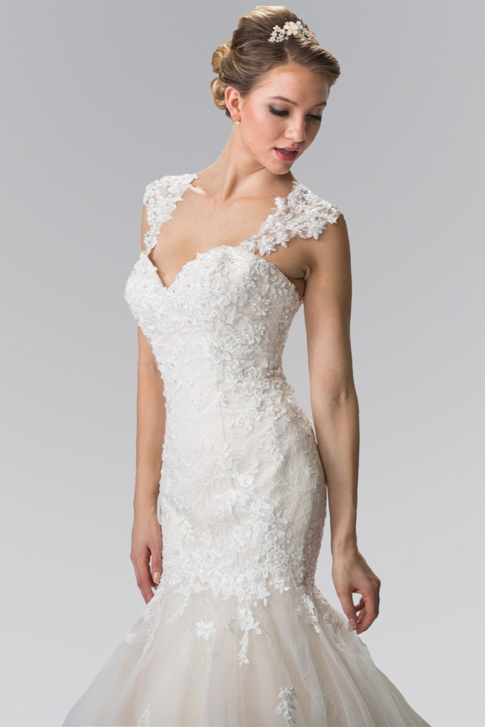 Lace Embellished Mermaid Style Wedding Dress - RoshelLuxe.com