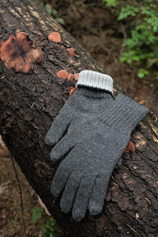 Iditarod 100% Alpaca Double-Thick Reversible Gloves - RoshelLuxe.com